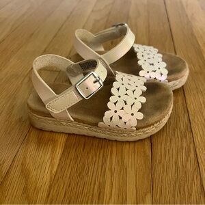 Baby/Toddler Sandals, Size 5, Flower, Hook & Loop Closure, Ivory Pearled Color